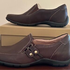 Naturalizer Dark Brown Leather Slip-On Loafers